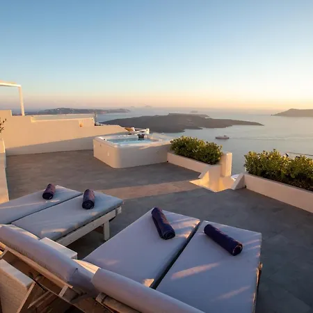 別荘 Sunset View Santorini - With Outdoor Jacuzzi フィロステファニ