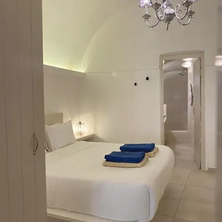 Sunset View Santorini - With Outdoor Jacuzzi