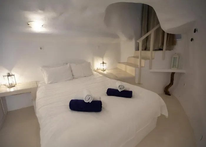 Sunset View Santorini - With Outdoor Jacuzzi *