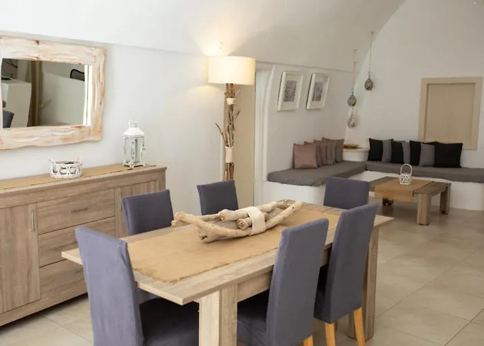 Sunset View Santorini - With Outdoor Jacuzzi