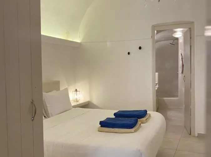 Sunset View Santorini - With Outdoor Jacuzzi