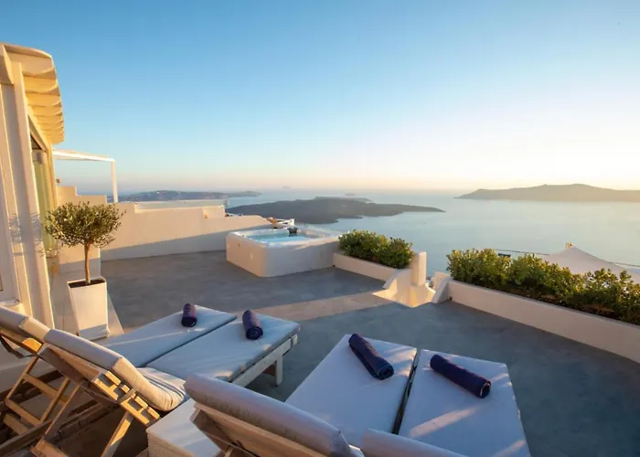 Sunset View Santorini - With Outdoor Jacuzzi Φηροστεφάνι
