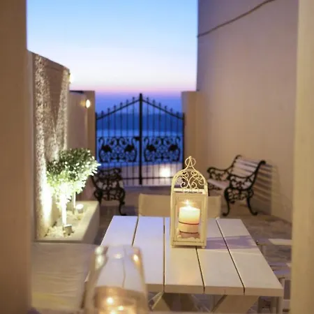 Sunset View Santorini - With Outdoor Jacuzzi 度假居 菲罗斯特法尼