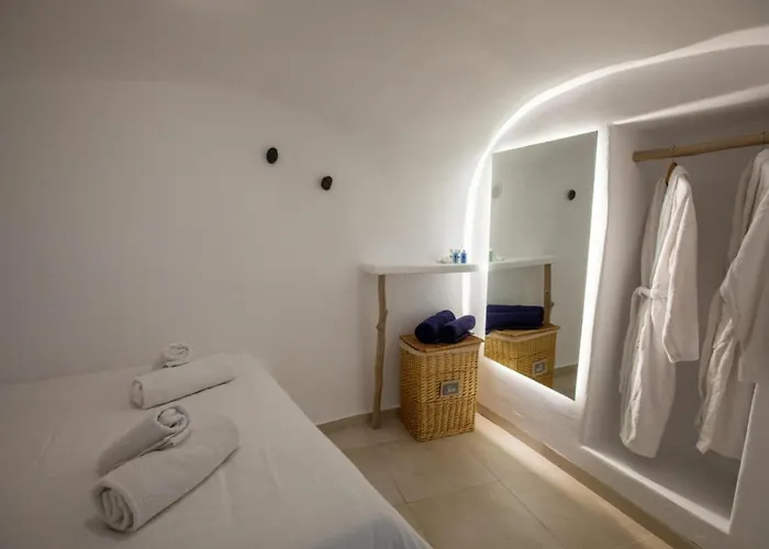 Sunset View Santorini - With Outdoor Jacuzzi