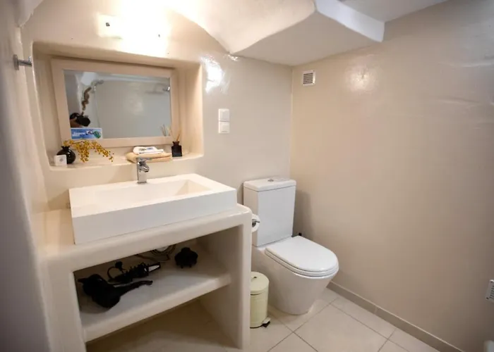 Sunset View Santorini - With Outdoor Jacuzzi